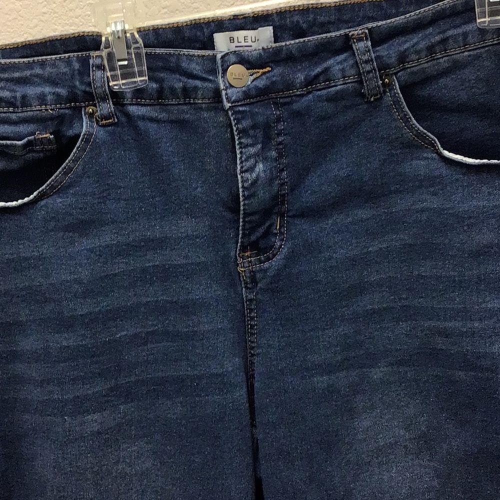 Blue jeans - Picture 3 of 4